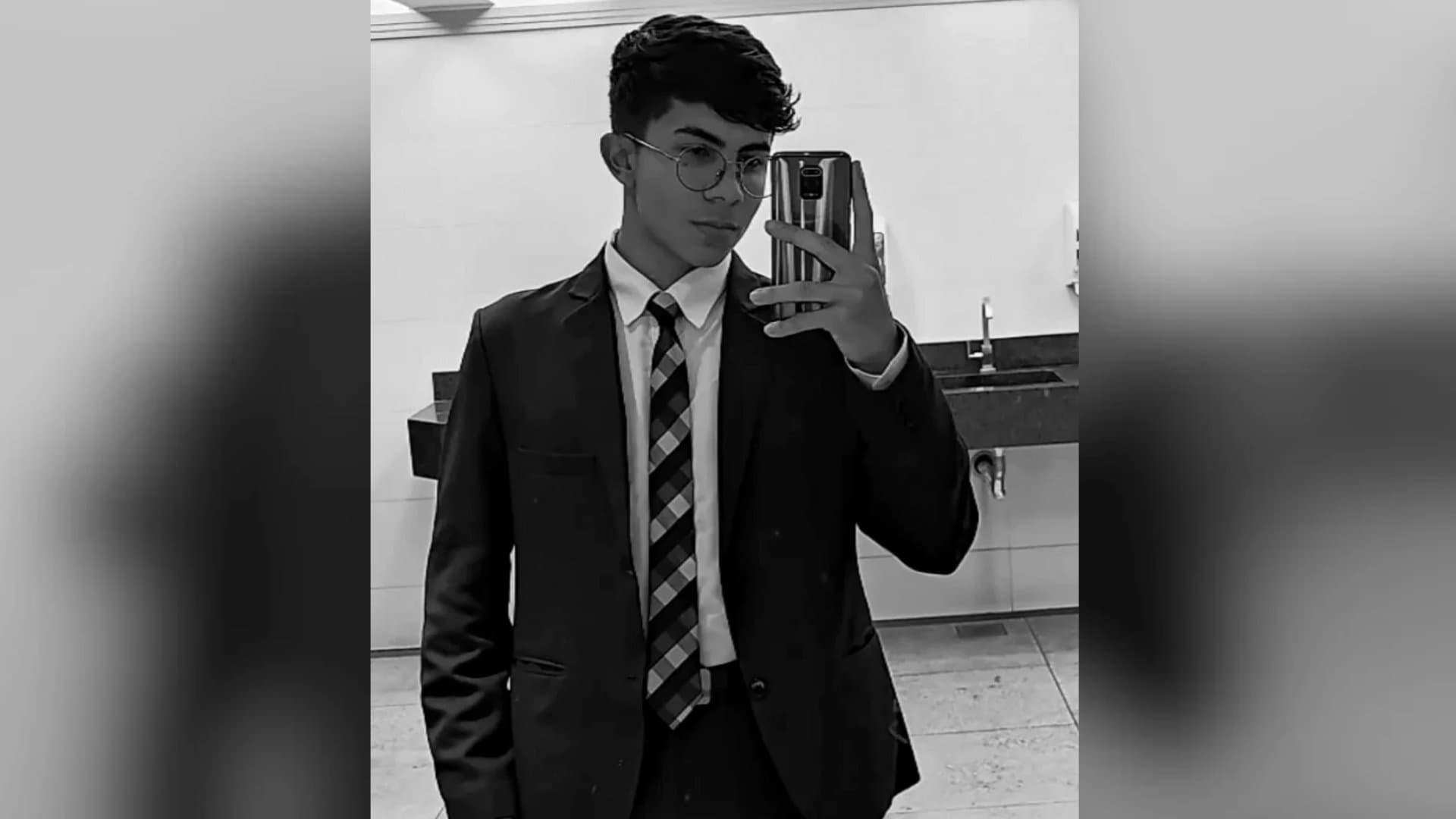 Em Sidrolândia, motociclista de 22 anos morre após bater contra Kombi estacionada