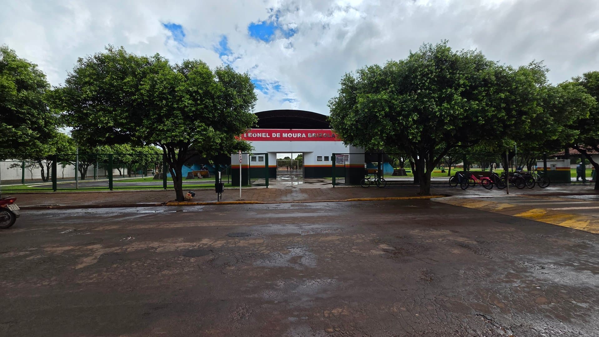 Comunidade Nova Aliança realiza drive-thru de oração e arrecadação de alimentos em Sidrolândia