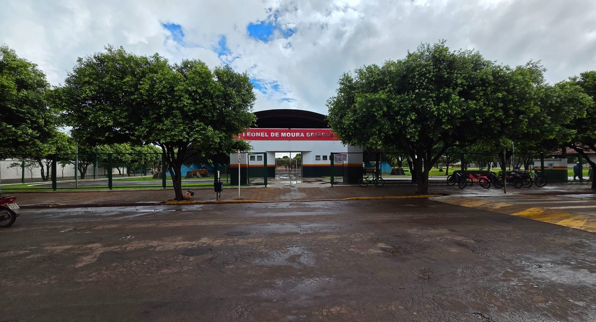 Comunidade Nova Aliança realiza drive-thru de oração e arrecadação de alimentos em Sidrolândia
