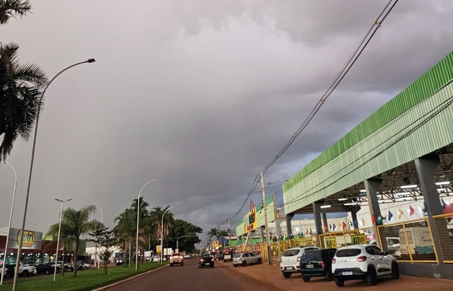 Inmet mantém alerta de tempestade nos próximos dois dias na região
