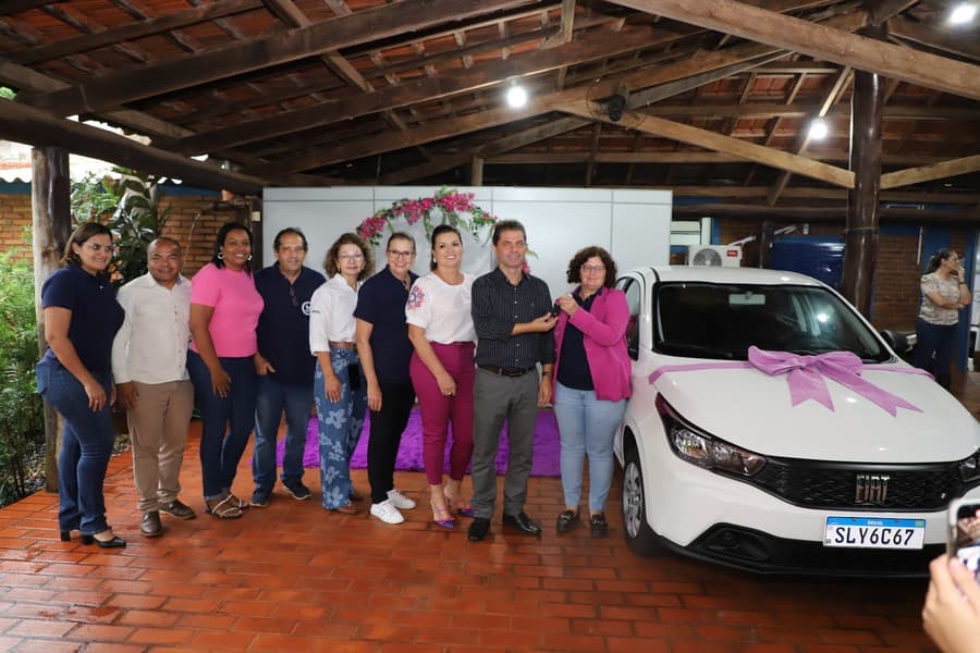 Coordenadoria da Mulher recebe veículo 0km para transporte e atendimento de vítimas de violência doméstica