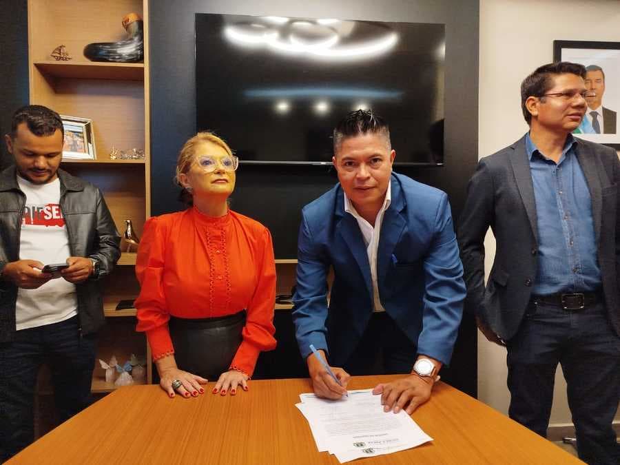 Ordem de serviço confirma início da cobertura de quadras no Capão Bonito II, Eldorado e Aldeia Tereré