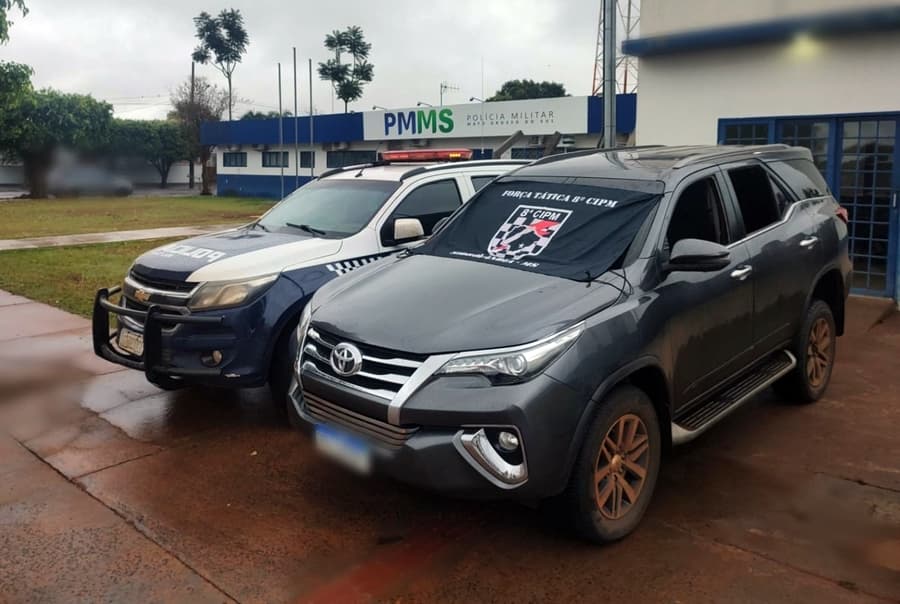 Durante rondas no Bairro São Bento, Polícia Militar de Sidrolândia recupera SW4 furtada em SP