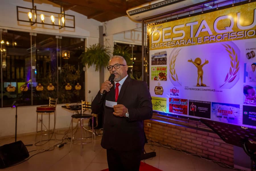 Roteiro de Compras Pesquisas e Eventos homenageia empresários e personalidades em Maracaju