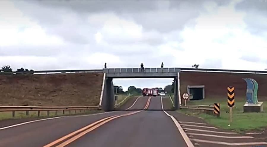 Corpo de Bombeiros salva sidrolandense que ameaçava se jogar de viaduto na BR-060