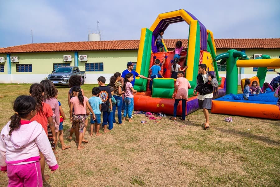 Ação Social chega ao Bairro Geazone levando atendimentos para a comunidade
