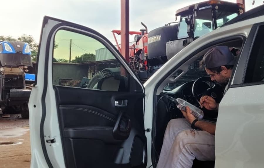 Reprogramação de carros, caminhonetes e máquinas garante economia e mais potência