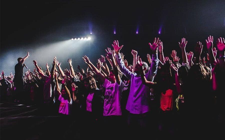 Evento gratuito na Câmara terá cantora gospel de nível nacional e onze participações especiais