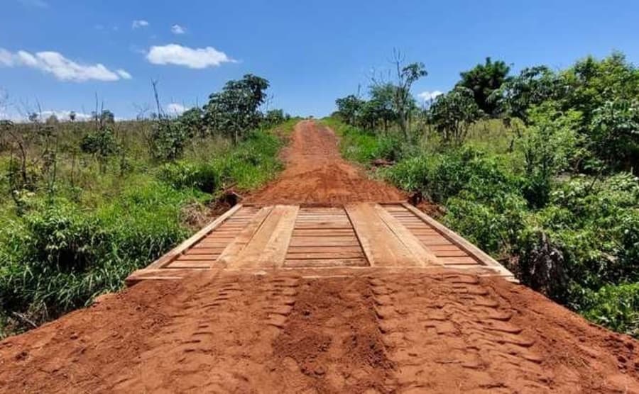 Prefeitura constrói nova ponte e libera tráfego em travessão de acesso ao Capão Bonito l