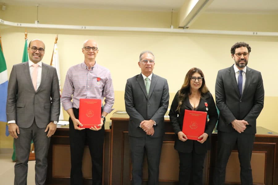 TJ homenageia servidores de Sidrolândia com mais de 10 anos de bons serviços