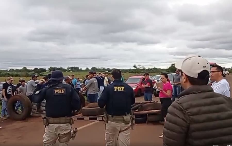 PRF pede a Advocacia-Geral da União autorização judicial para a liberação das rodovias