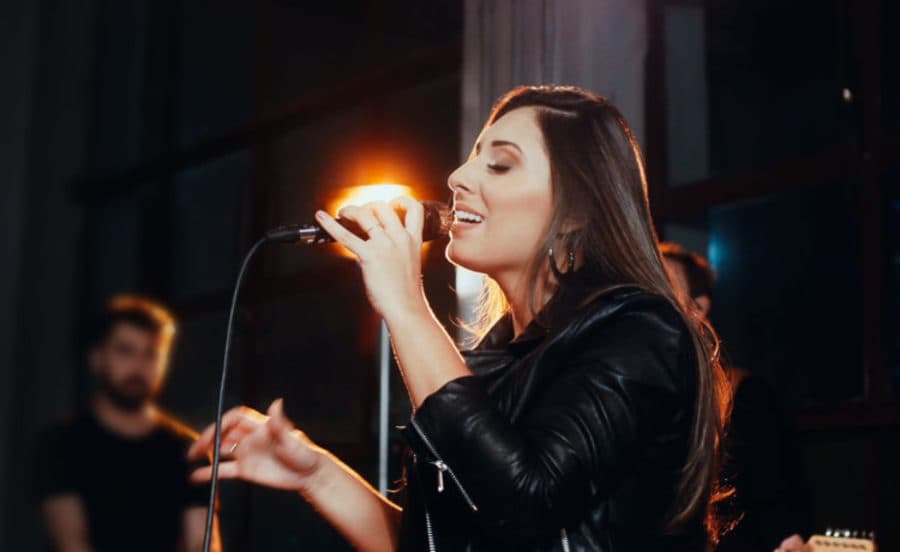 Encontro jovem na Aldeia Córrego do Meio terá show gospel nacional com Thaiane Seghetto