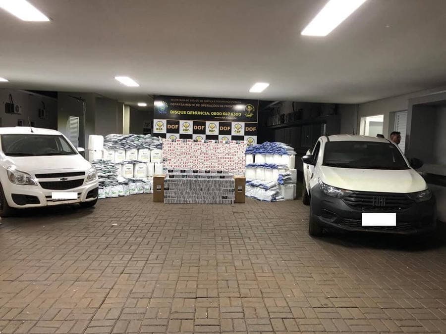 DOF recupera veículo roubado e apreende carga de cigarros e defensivos agrícolas
