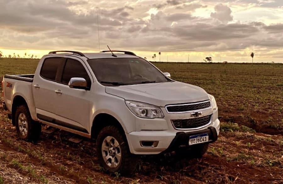 Caminhonete estacionada em frente à casa de proprietário é furtada em Maracaju