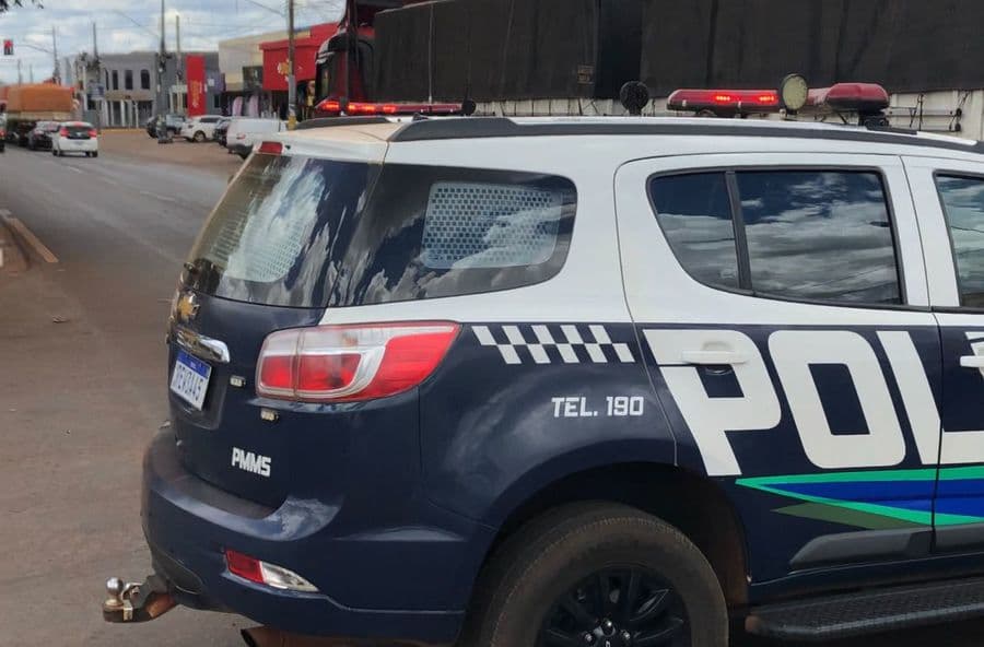 No trajeto para o trabalho, mulher de 40 anos é assaltada no centro de Sidrolândia