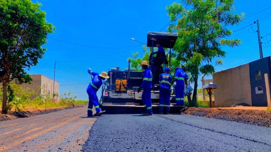 Prefeitura de Sidrolândia inicia as obras de asfalto no Campina Ipacaray