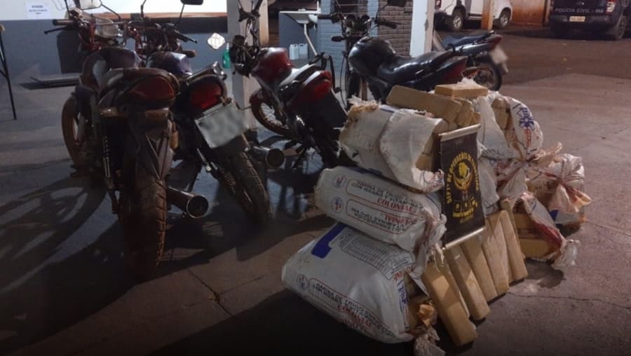 DOF flagra motociclistas transportando 280 kg de drogas na área rural de Maracaju