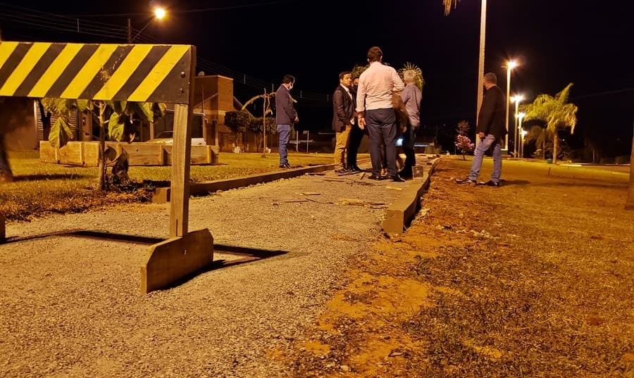 Vereadores pedem alteração de projeto e execução da pista de caminhada na Avenida Antero Lemes