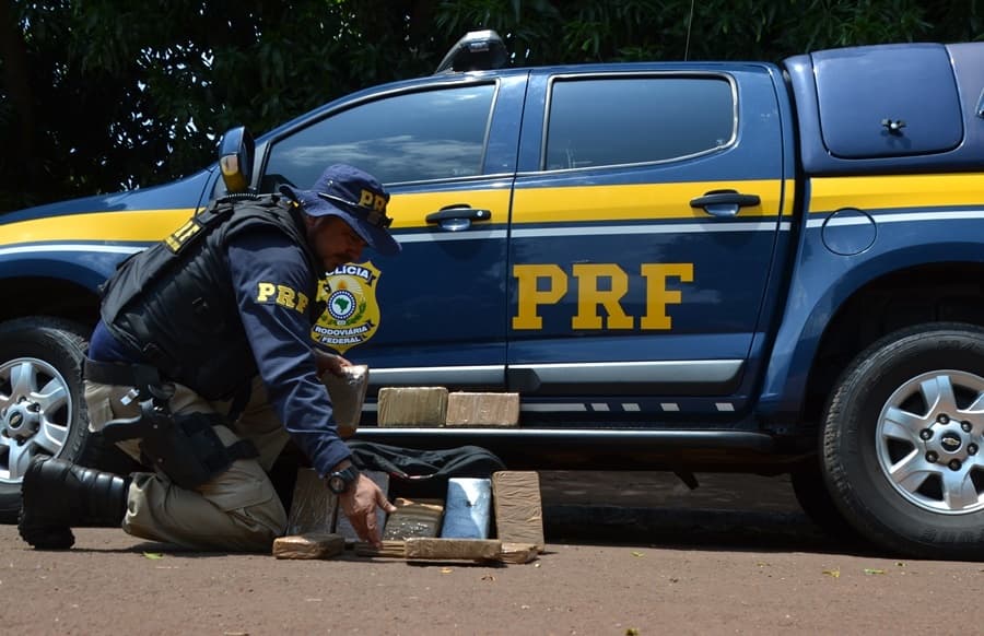 PRF apreende 278 kg de maconha com caminhoneiro na BR-060 em Sidrolândia