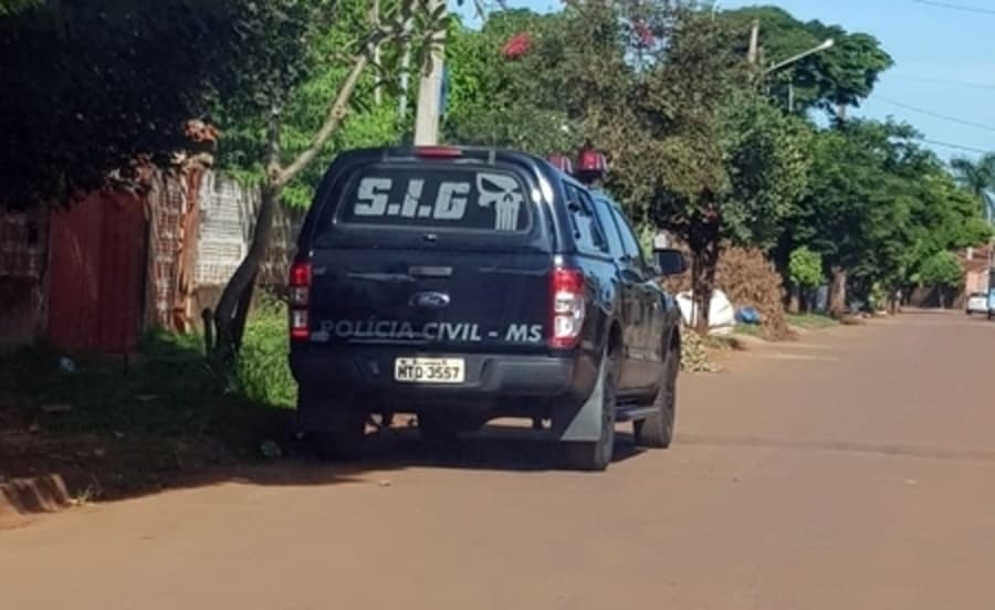 Homem descumpre medida protetiva, agride mulher e acaba preso