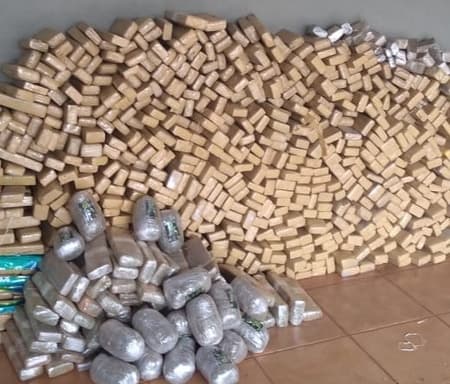 Polícia Militar de Sidrolândia apreende 567 kg de maconha e 61 kg de Skank