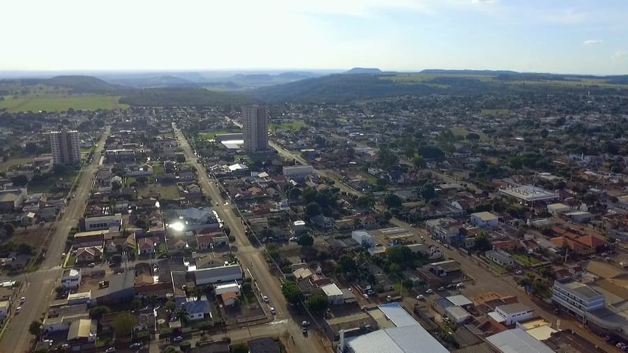 Decreto muda horário do toque de recolher e permite retorno de várias atividades