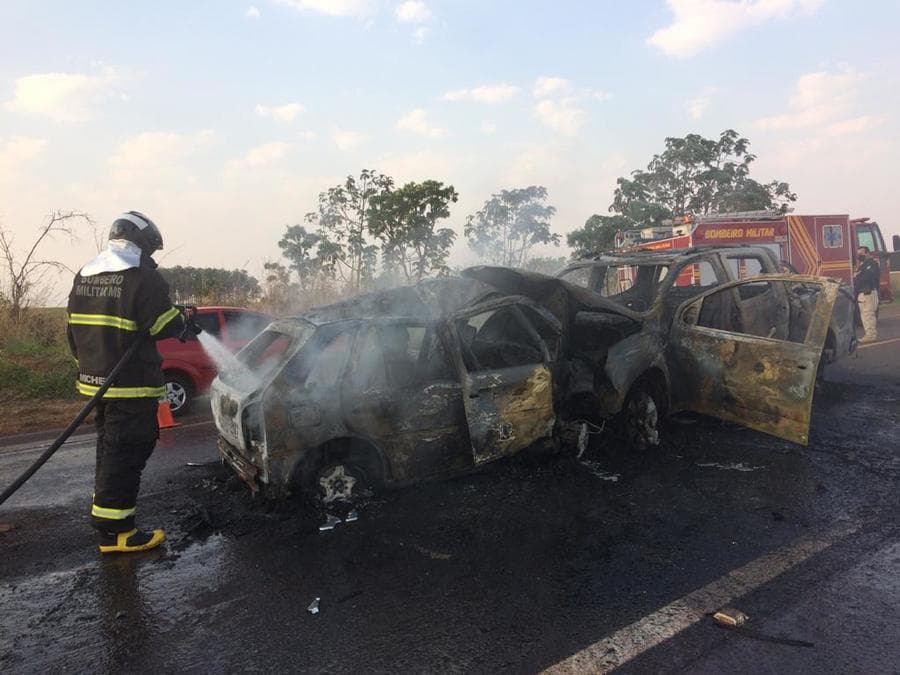 Corpo de Bombeiros emite nota sobre o acidente que ocorreu na BR-060