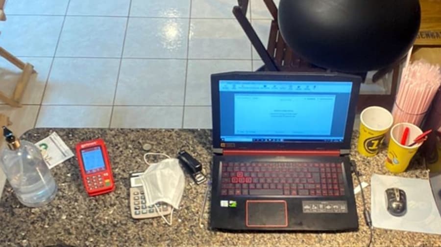 Bandido desliga padrão, invade comércio no centro e furta notebook avaliado em R$ 6 mil