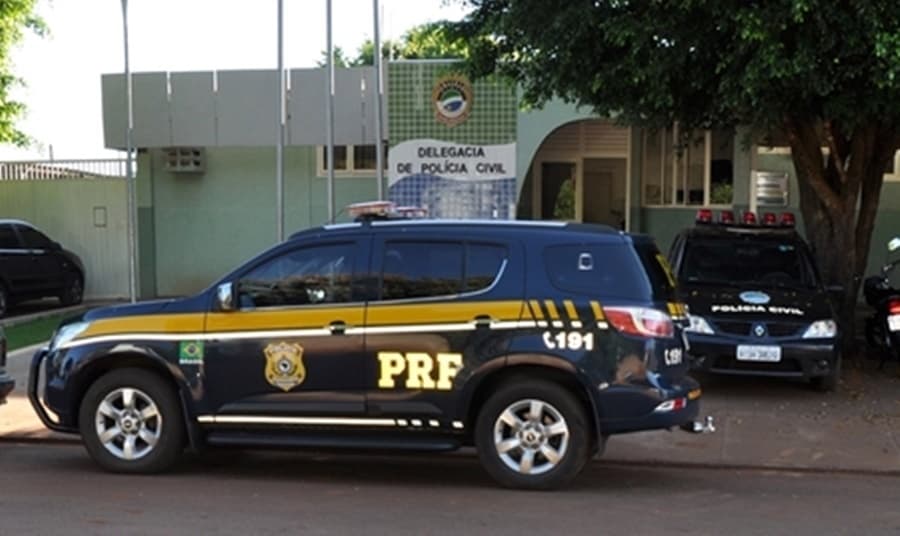 Homem de 33 anos é preso pela PRF transportando mais de 200 kg de droga no centro da cidade