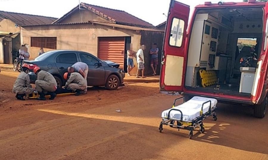 Sem CNH e em visível estado de embriaguez, homem causa acidente e deixa mulher ferida