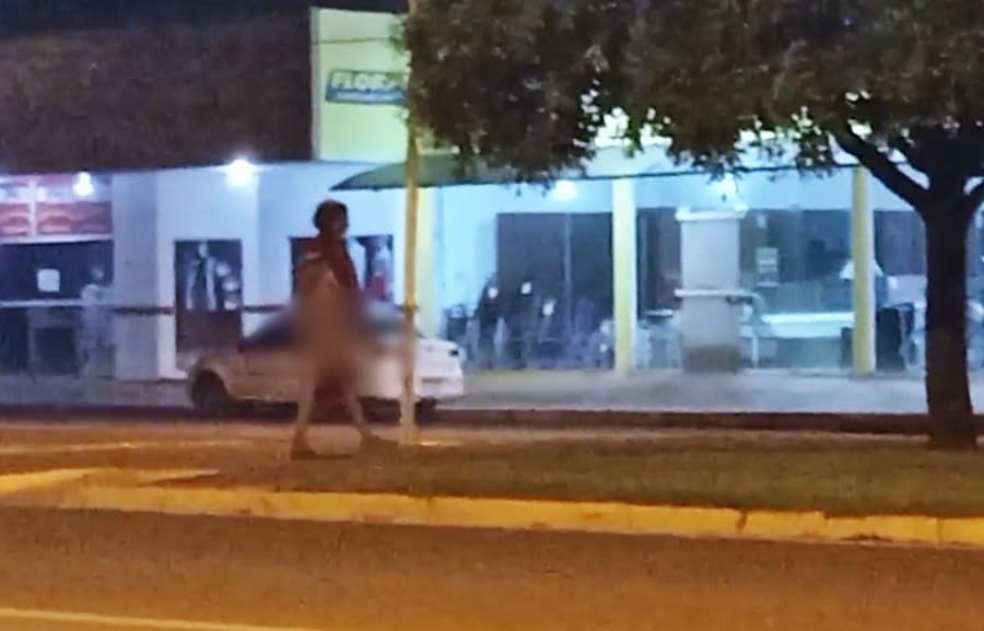Pela segunda vez, outro homem é flagrado sem roupa no centro de Sidrolândia