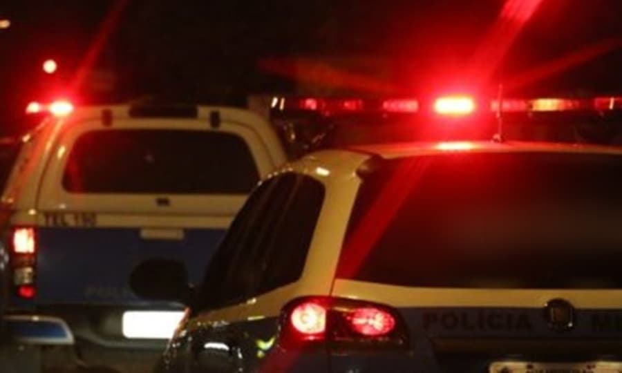 Após pegar carro do avô e ser perseguido pela PM, jovem sem CNH acaba detido