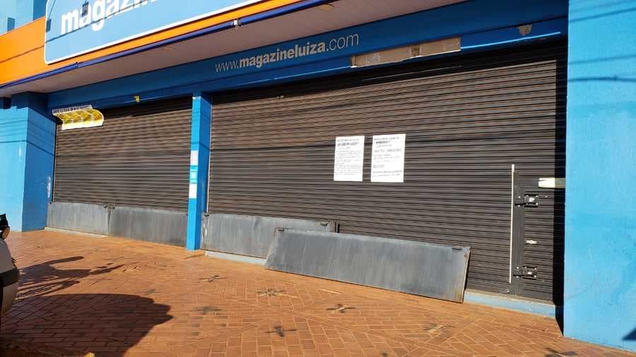 Comércio obedece ao “lockdown”, mas faz manifesto para que Estado reavalie medida