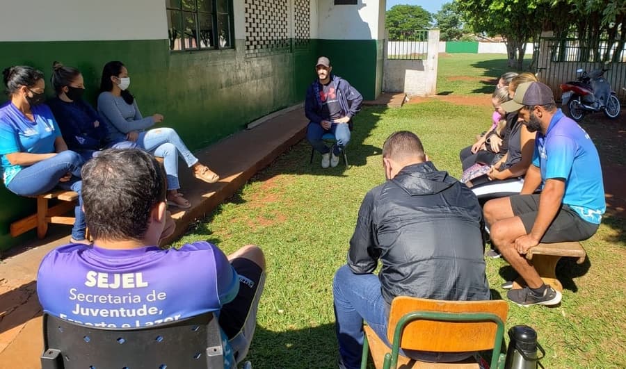 Presidente da Câmara participa de reunião com equipe da Secretaria de Esportes