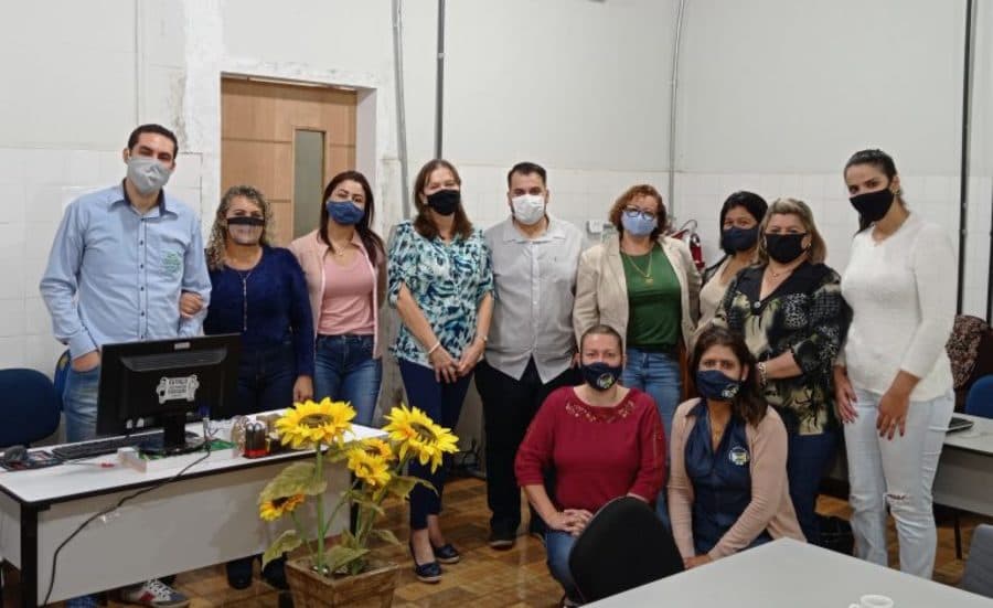 Robert Ziemann confirma apoio na busca de recursos para atender escolas de Maracaju