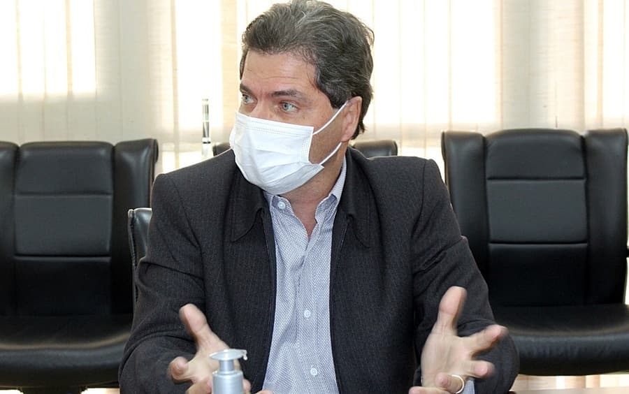 Ao anunciar decreto mais restritivo, Prefeito faz apelo e alerta sobre recorde de internações