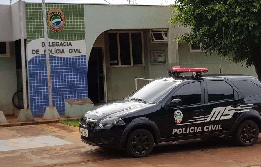 Tarado de bike volta a atacar e aperta nádegas de mulher em plena luz do dia no Centro