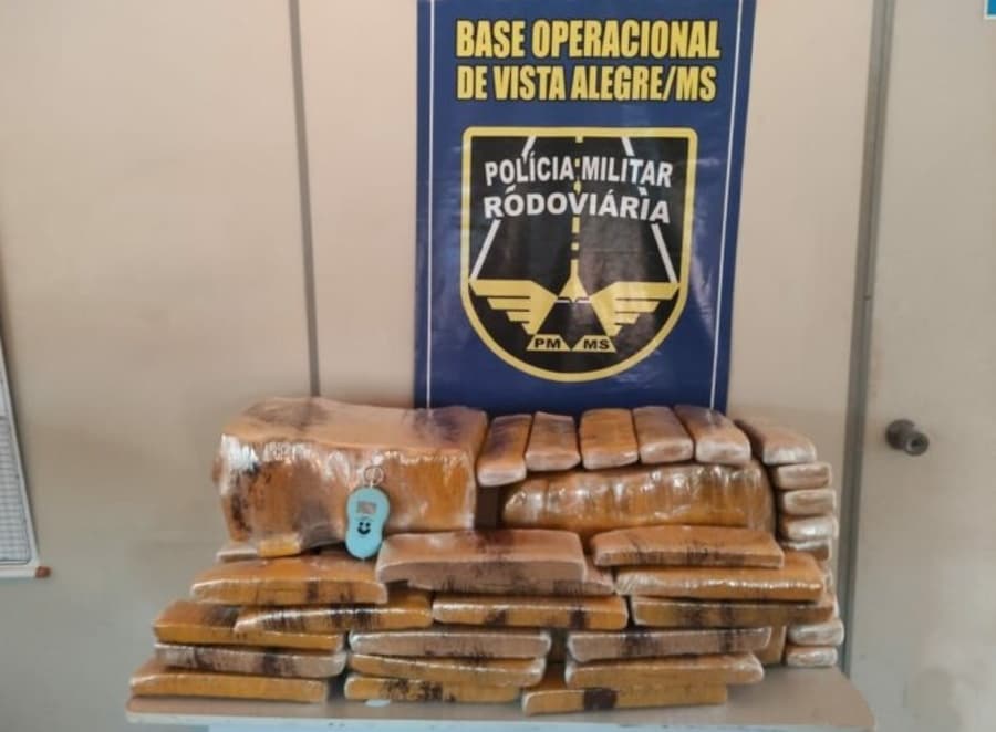 Mulher de 27 anos é presa com carga de 99 quilos de maconha em Maracaju
