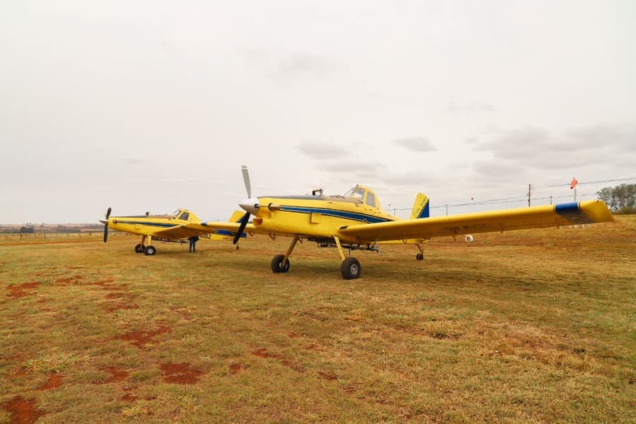 Com apoio da Prefeitura, Estado utiliza aviões para combater novos focos de incêndio
