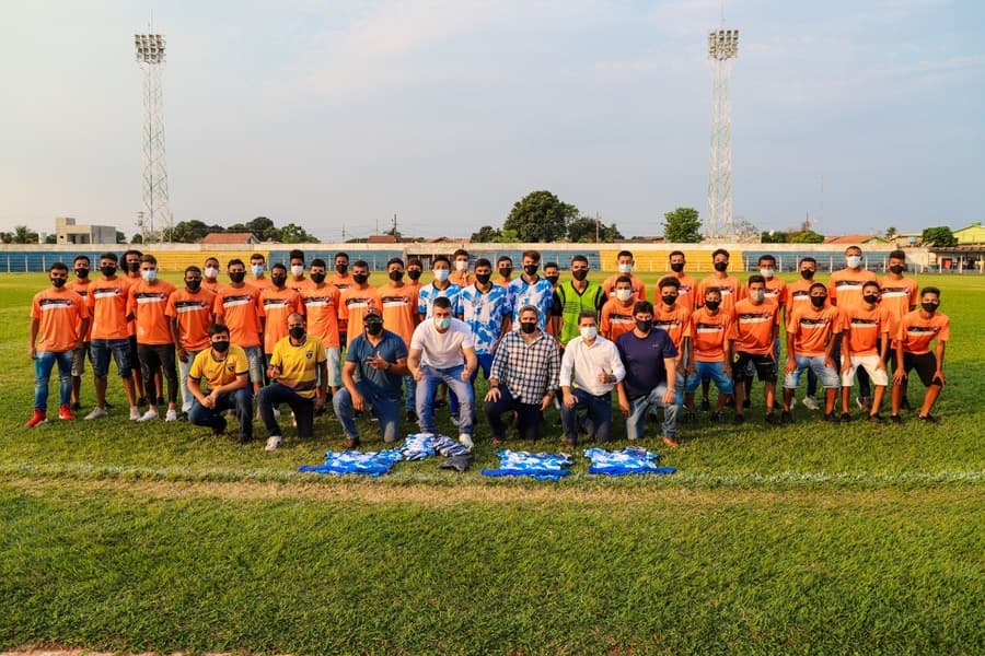 Categoria Sub-20 do M.A.C recebe apoio da Prefeitura para participação no Campeonato Estadual