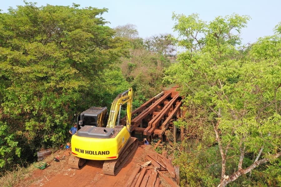 Prefeitura reconstrói ponte na divisa de Sidrolândia com Rio Brilhante