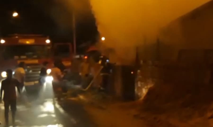 Corpo de Bombeiros é acionado para controlar incêndio em casa no Bairro São Bento