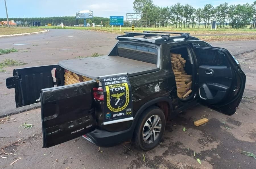 TOR apreende carga com quase 1 tonelada de maconha e recupera veículo furtado