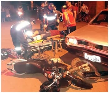 Colisão frontal com carro deixa motociclista ferido no Bairro São Bento