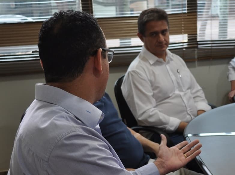 Jean Nazareth é ignorado na prefeitura e vai permanecer na Câmara