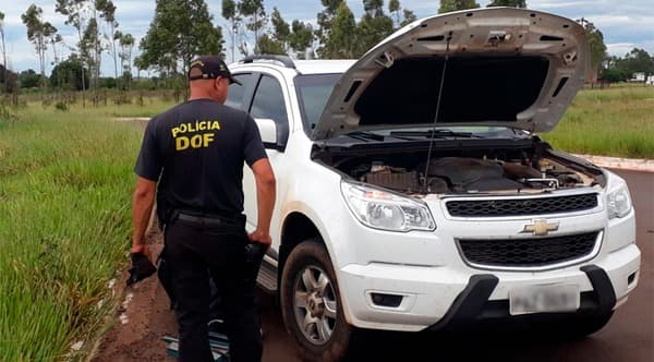 Durante bloqueio na MS-164 DOF recupera caminhonete roubada