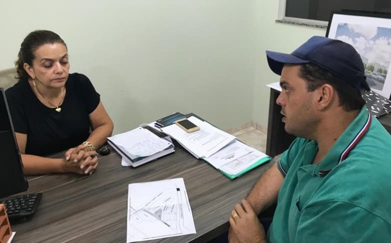 Vereador Robert Ziemann cobra limpeza e fiscalização de terrenos baldios