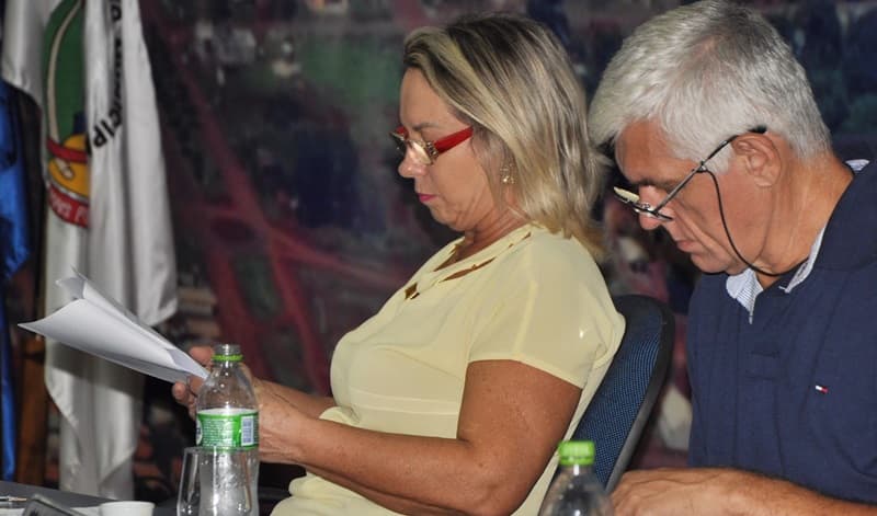 Vilma Felini pede interdição de escola que teve até incêndio em assentamento