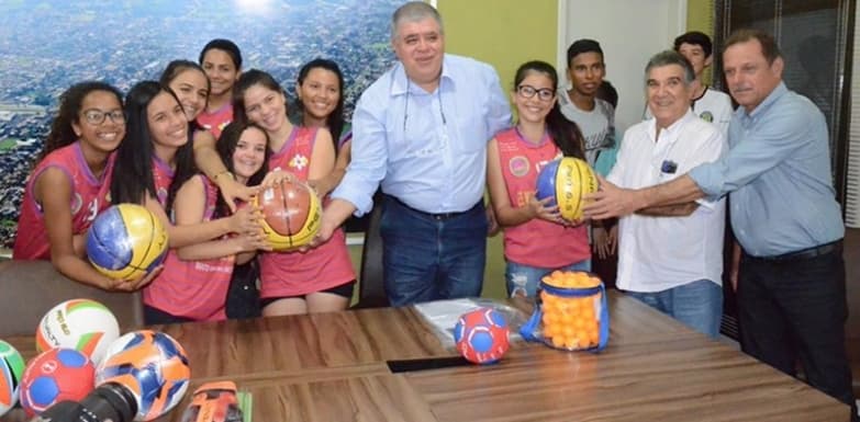 Deputado Marun Visita Maracaju, entrega Kits e lança programa esportivo para jovens