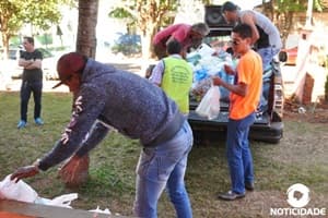 Equipe do circo arrecada quase 1 tonelada de alimento para doar ao abrigo